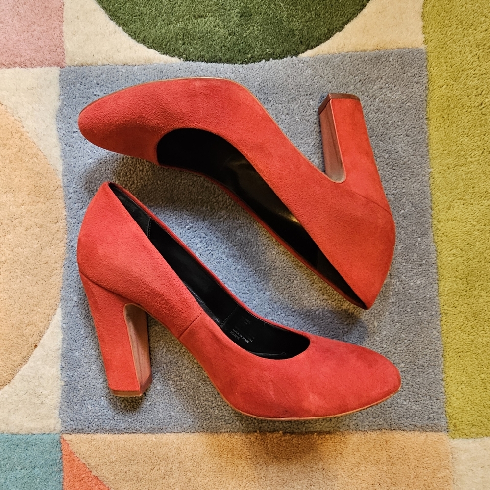 💲SALE💲 DUNE Red suede pumps